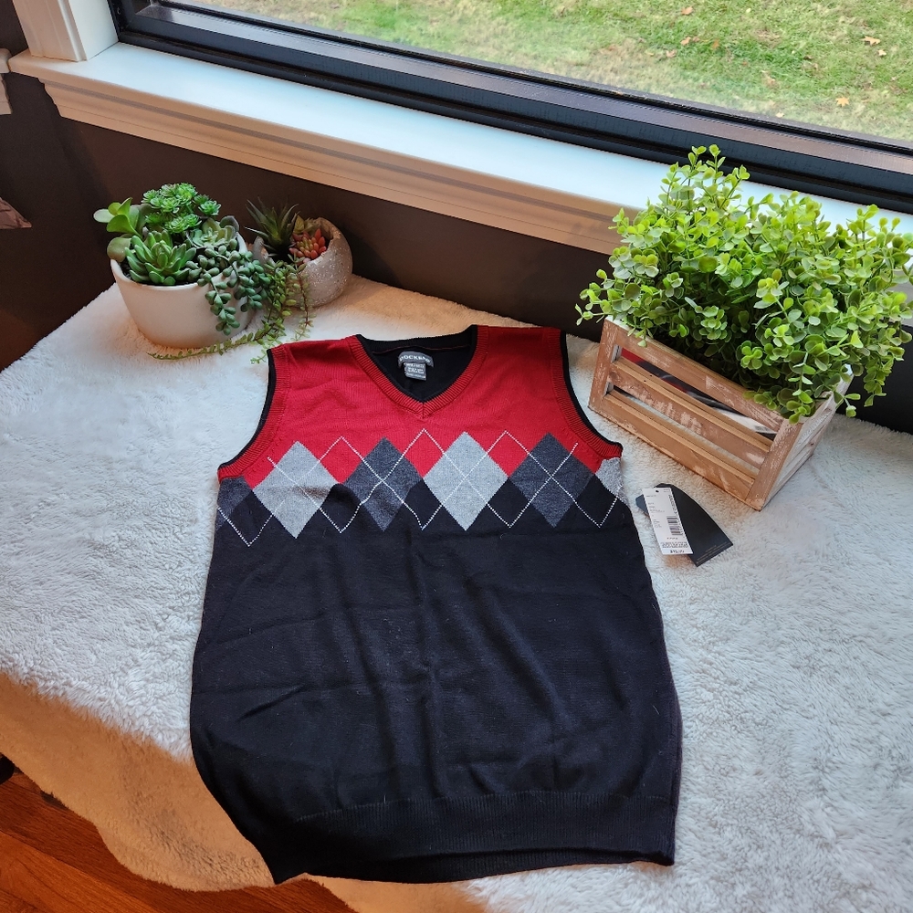 B1G1! Dockers Regular V Neck Argyle Sweater Vest | Red/Black/Grey/White